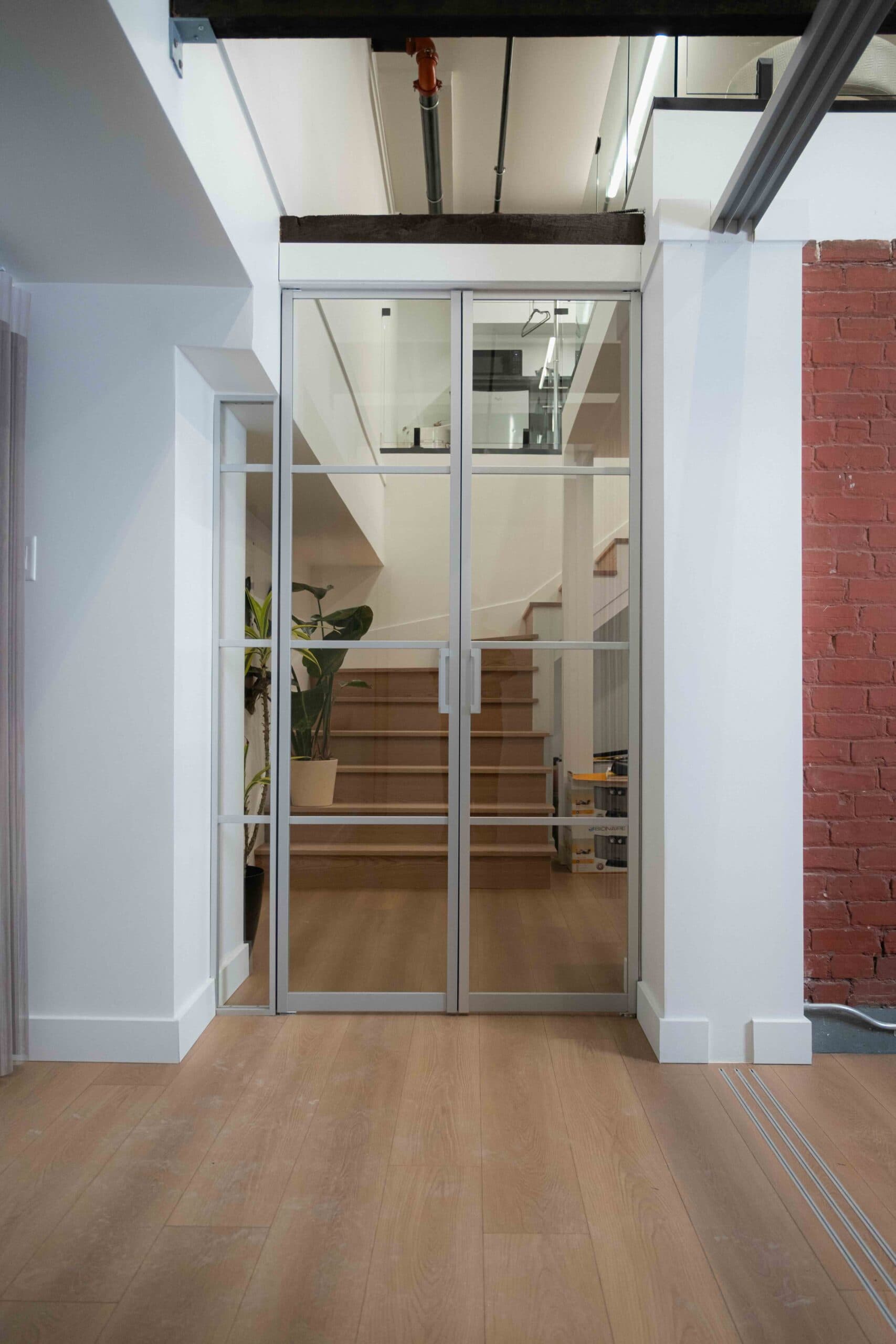 Portes pivots signature